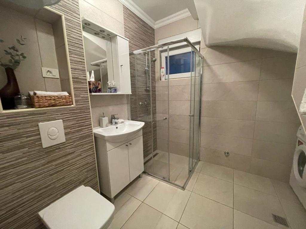 Villa Tamara With Garden And River View - Free Private Parking - Garage Mostar Extérieur photo