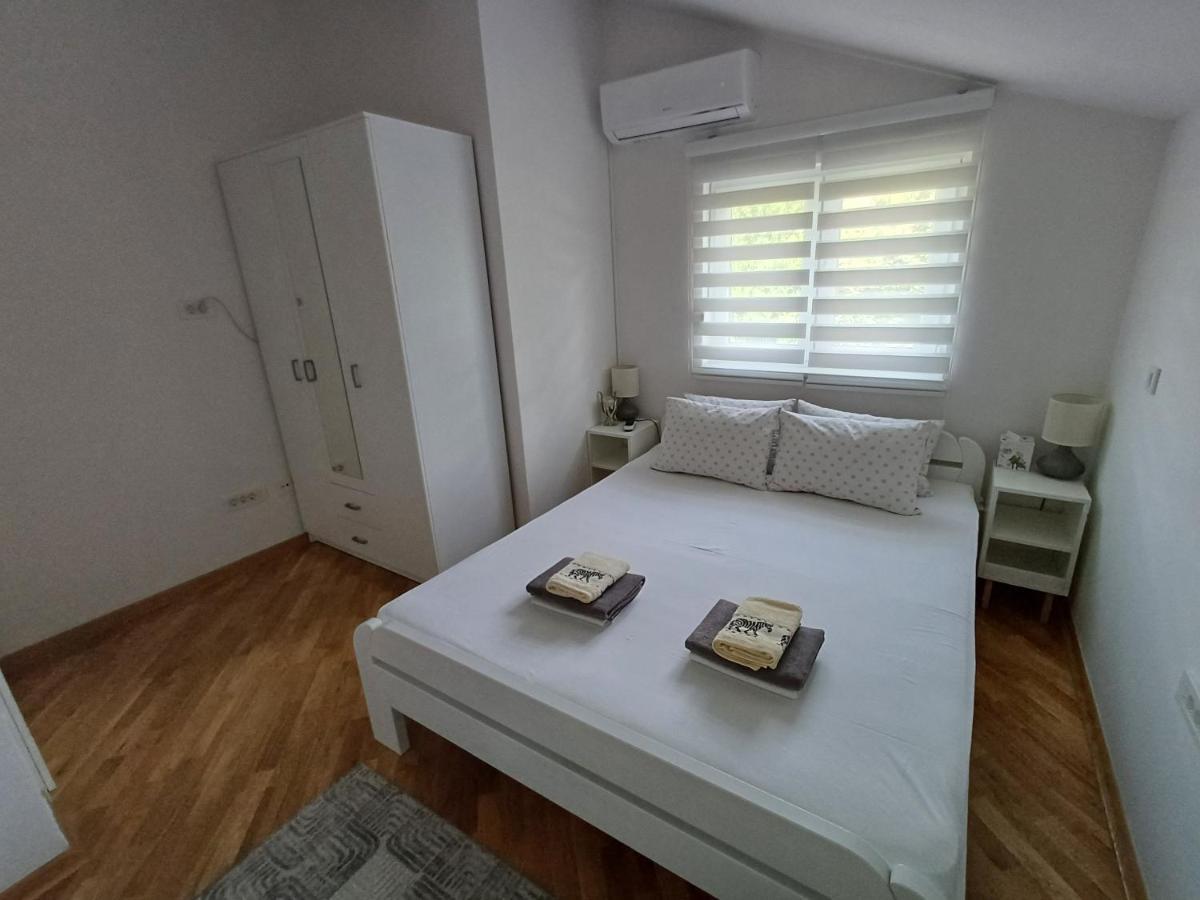 Villa Tamara With Garden And River View - Free Private Parking - Garage Mostar Extérieur photo