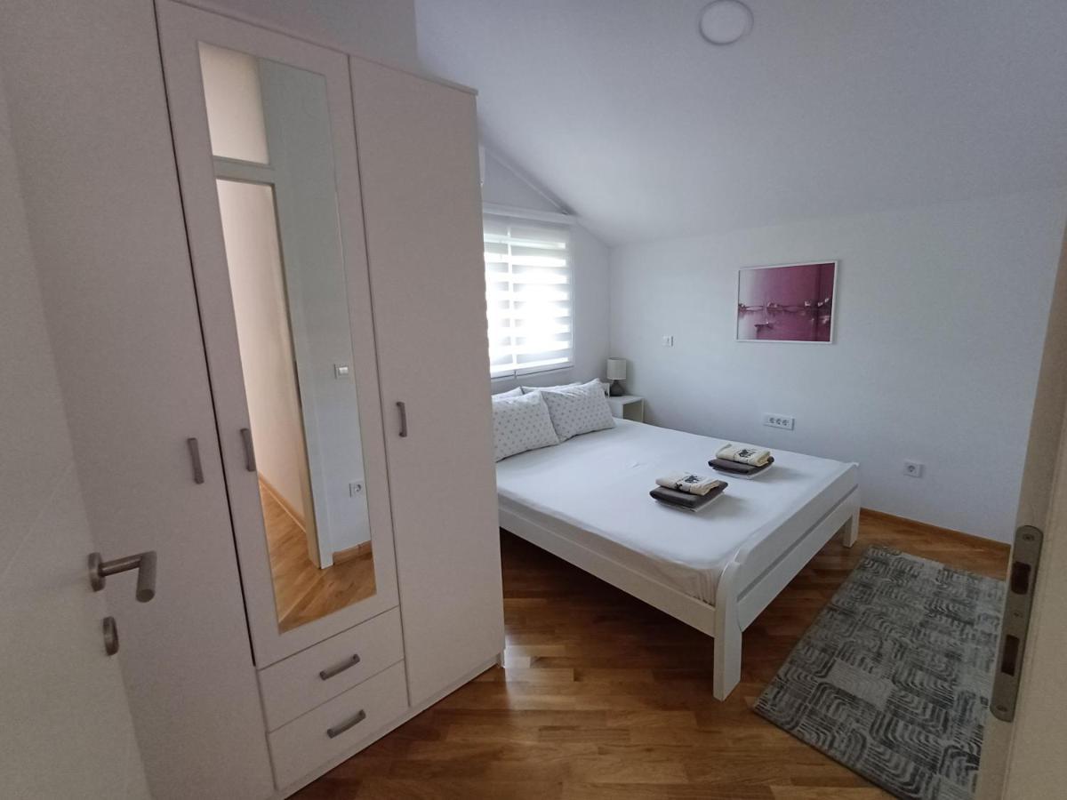Villa Tamara With Garden And River View - Free Private Parking - Garage Mostar Extérieur photo
